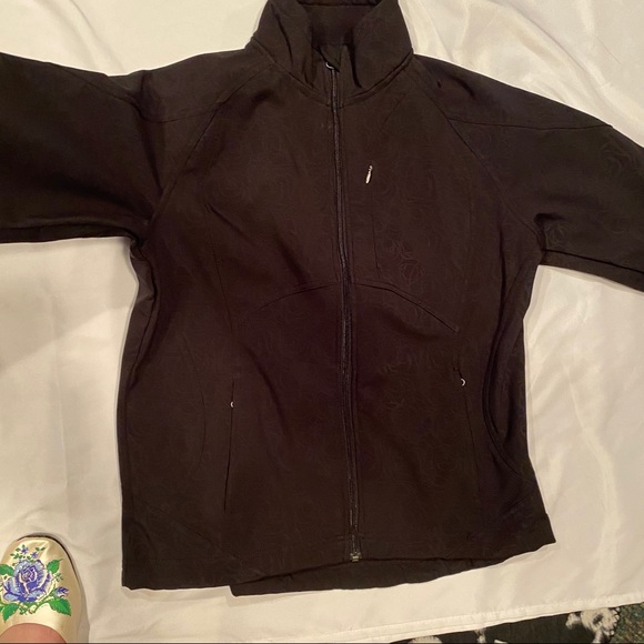 Kirkland brand jacket for women - Picture 7 of 8